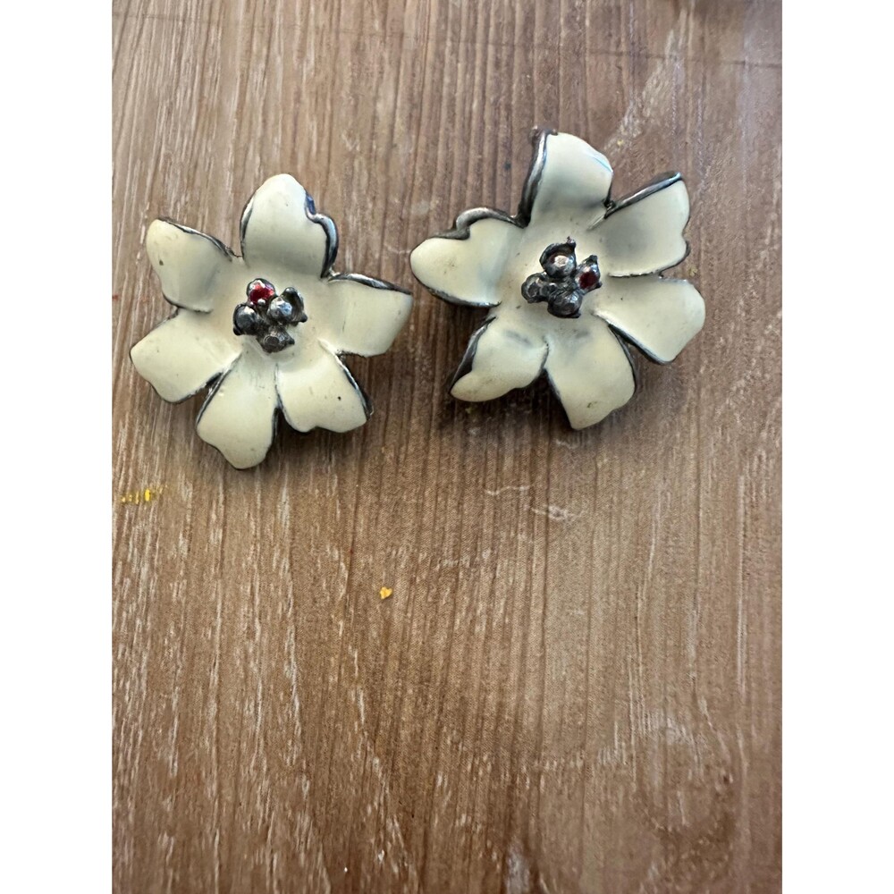 Art Nouveau Floral Enamel Clip On Eartings 1960
